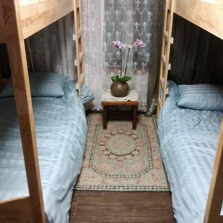 K Star Road Guesthouse - Hostel Seoel Buitenkant foto