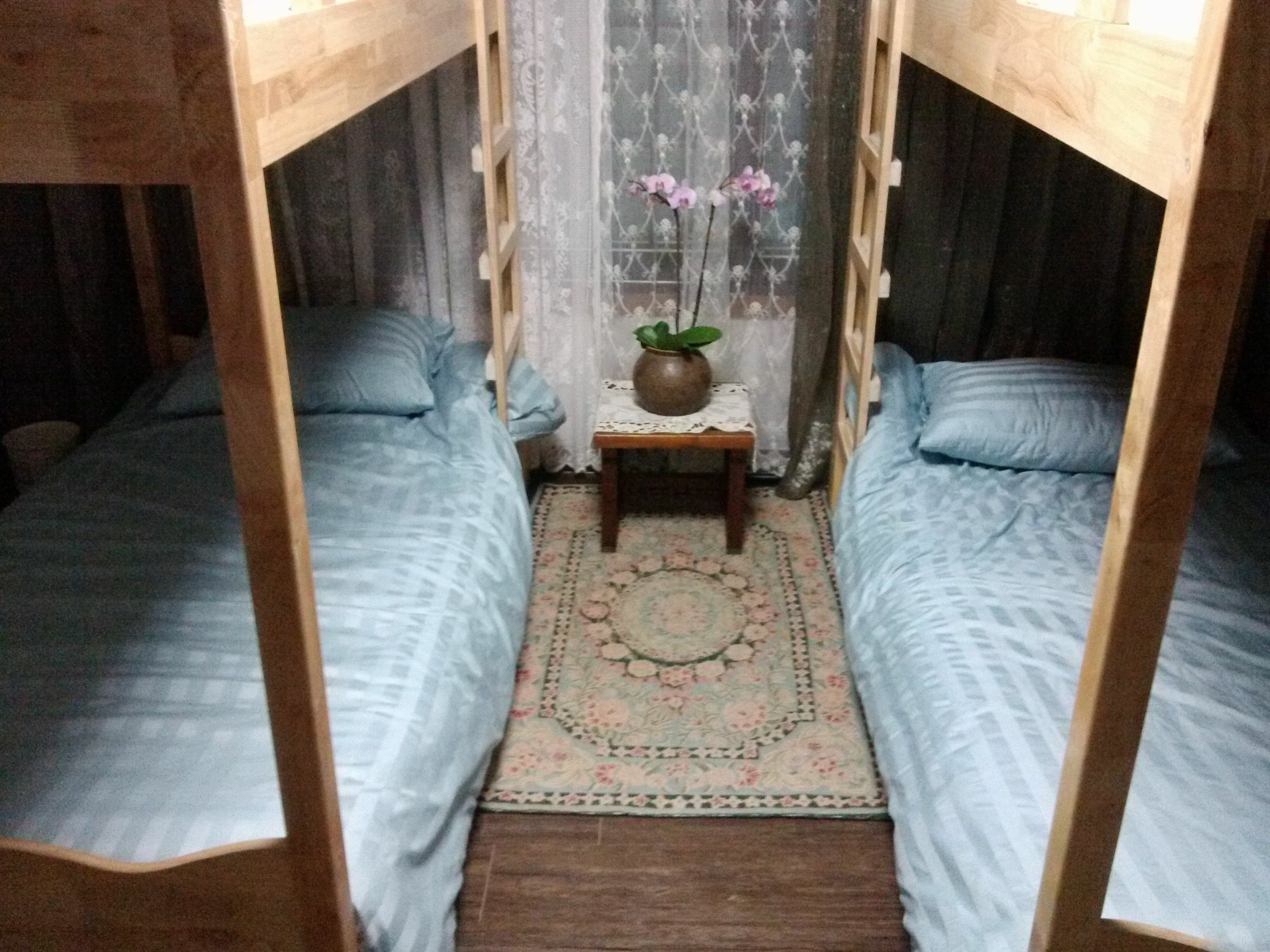 K Star Road Guesthouse - Hostel Seoel Buitenkant foto